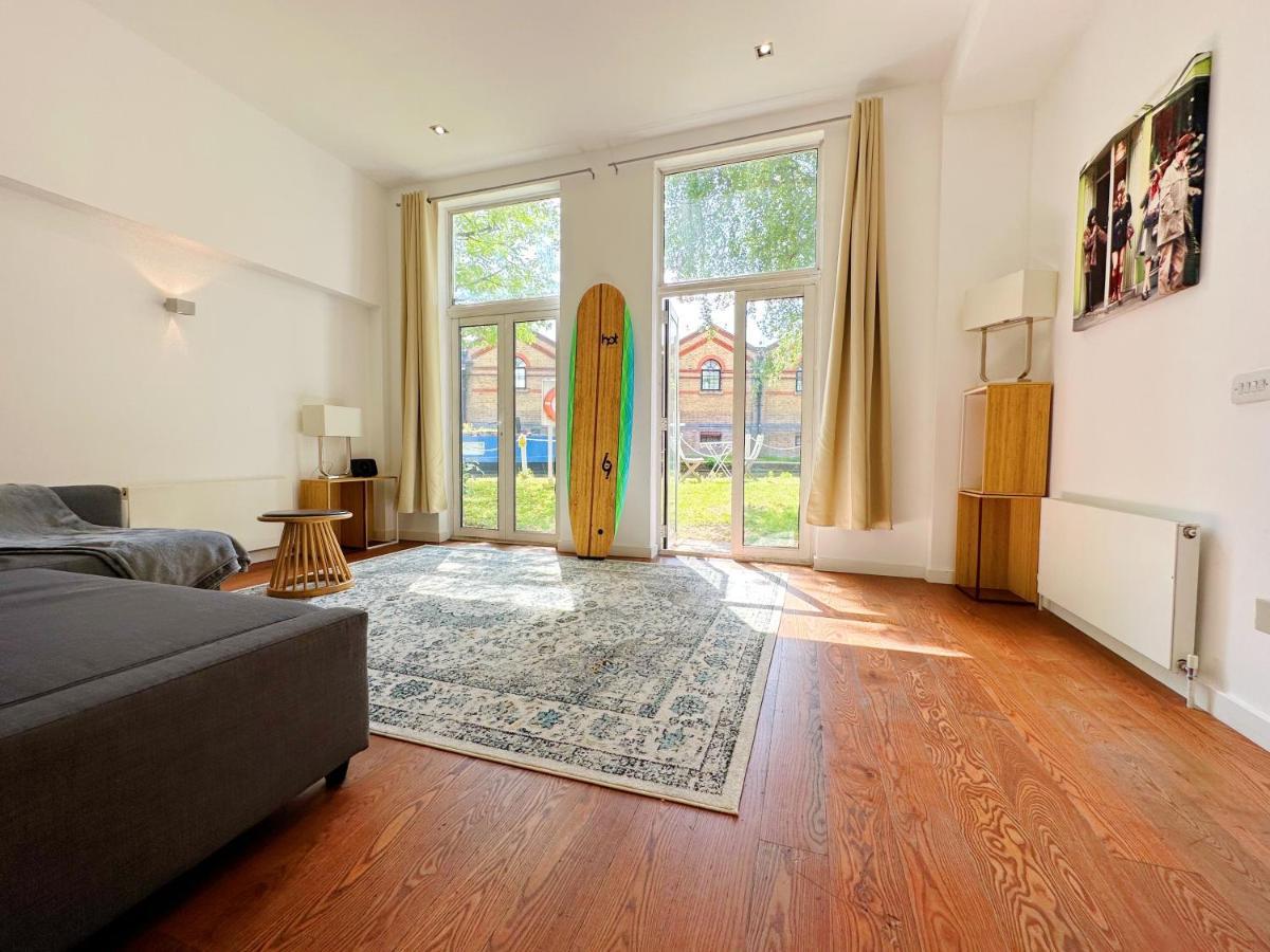 לונדון Portobello Dock Canalside Apartment מראה חיצוני תמונה