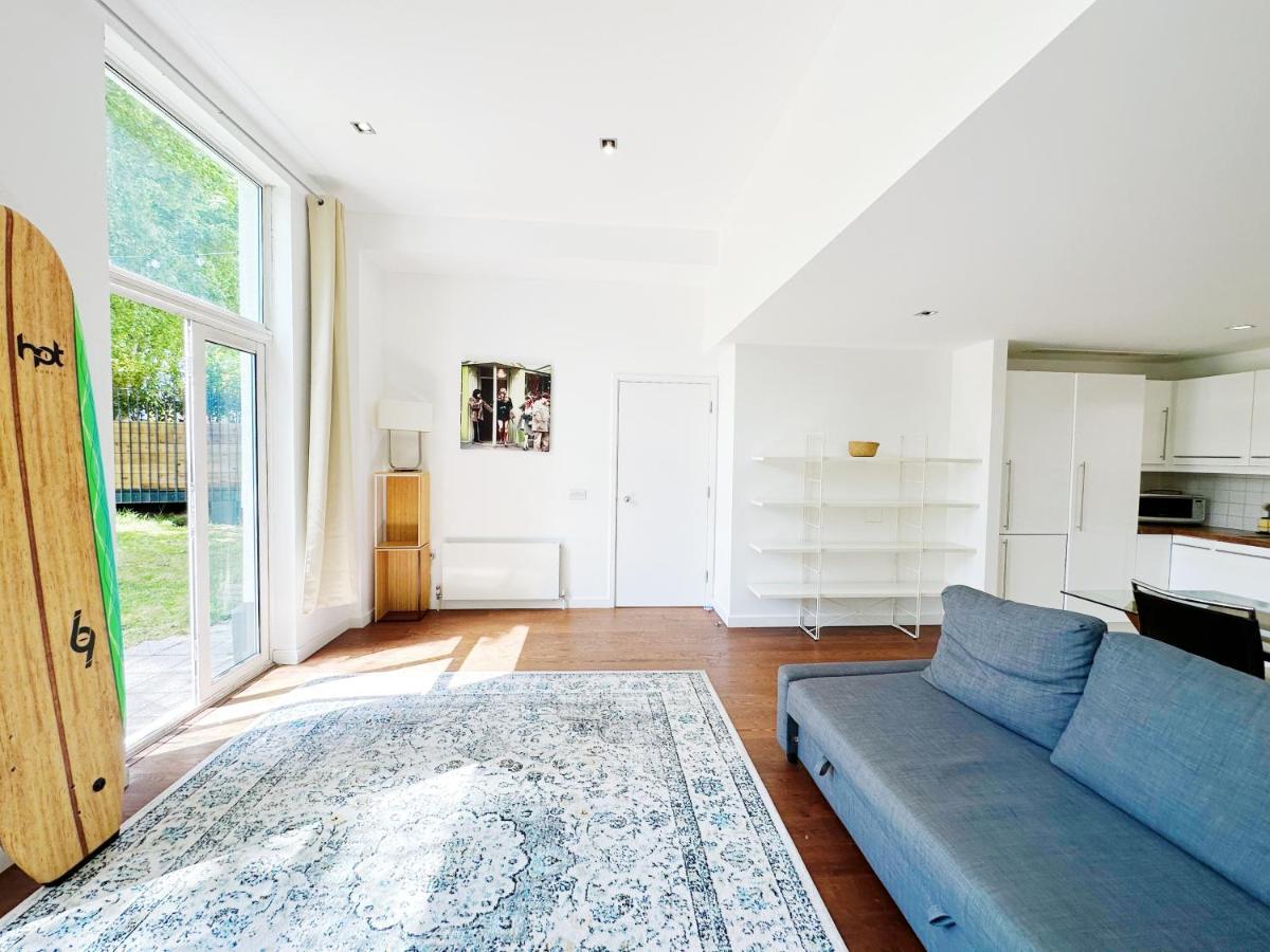 לונדון Portobello Dock Canalside Apartment מראה חיצוני תמונה
